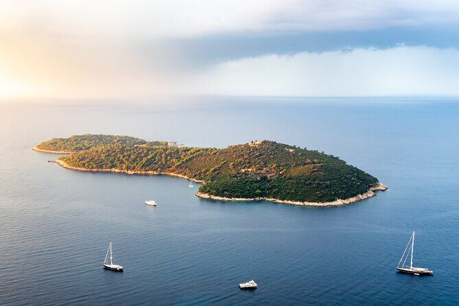 Private Tour: Wine & Sunset Experience at boat - Why Dubrovnik Looks Different From a 7:00 pm Boat