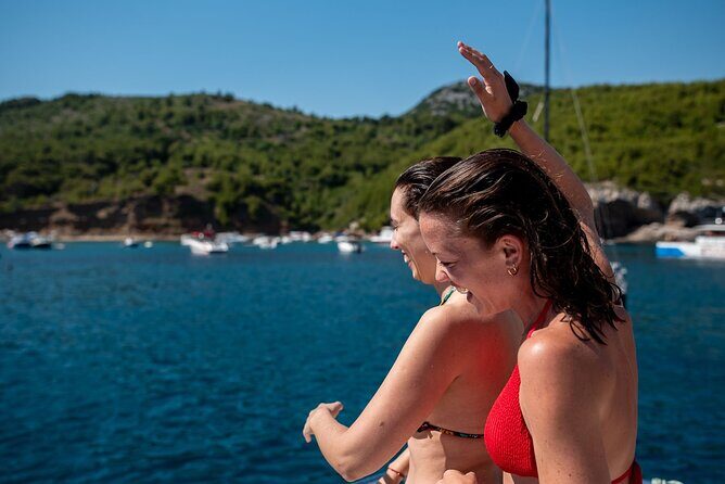 Private tours to Elaphite Islands by UFO BOAT - Stop 2: Lopud Island for Sunj beach and Sutvrac views