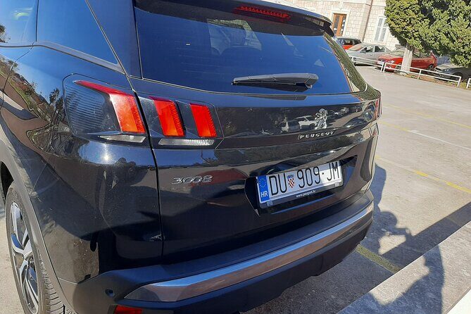 Private Transfer Service in Dubrovnik - How the Dubrovnik pickup works: name sign, luggage help, and fast directions