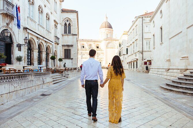 Private Vacation Photography Session with Local Photographer in Dubrovnik - Why a private Dubrovnik photo session is better than solo selfies