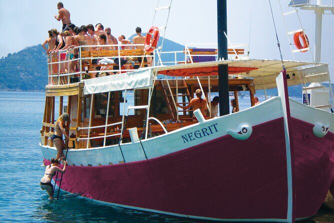 Rent a Boat! (Group Option - Half Day) - Key Highlights Worth Booking