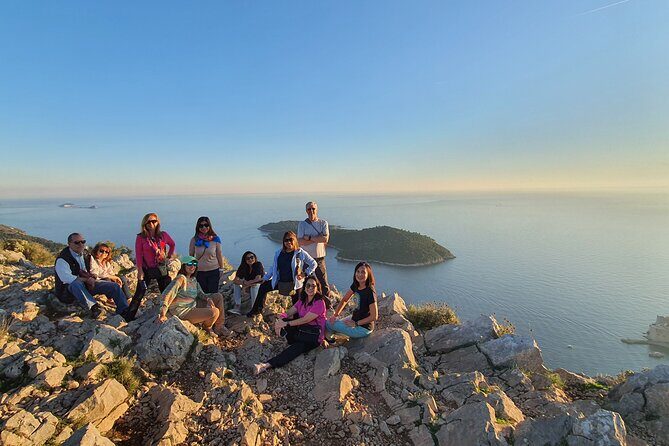 Sunset and Wine / Dubrovnik Sunset Tour and Premium Wine Tasting - Wine tasting with the view: not just a snack, but part of the moment