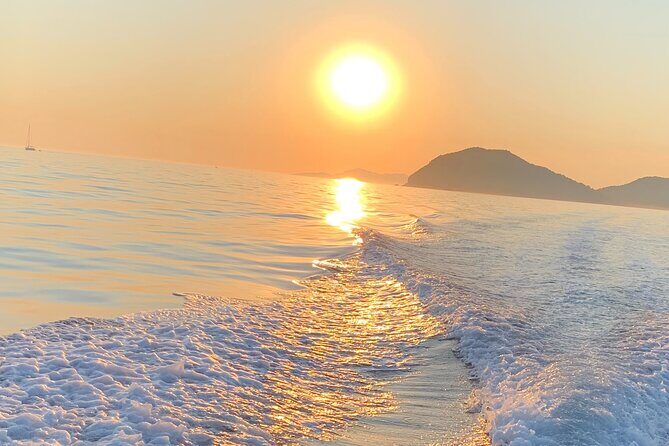 Sunset Tour–A Sunset That Isn’t Stuck in Front of the Old Town - Who This Private Cruise Is Best For
