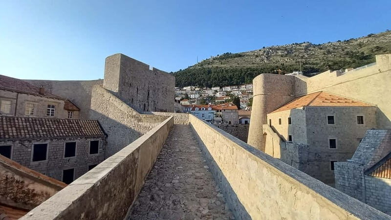 Sunset Wall Walk: 75-Minute Guided Tour & Free Exploration - The north-wall guided walk: what each stop adds to the story