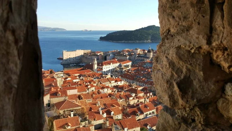Walls of Dubrovnik: Small-Group 2-Hour Tour With a Local - Where the tour starts by Fort Revelin and a red-white flag
