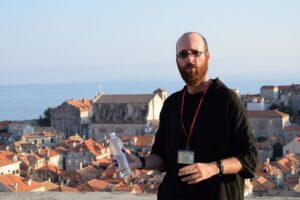 Walls Of Dubrovnik: Small-Group Walking Tour With A Local - Where the tour starts and how it flows back to Old Town